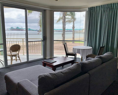 Hilton Beachfront Motel - Accommodation Fremantle 15
