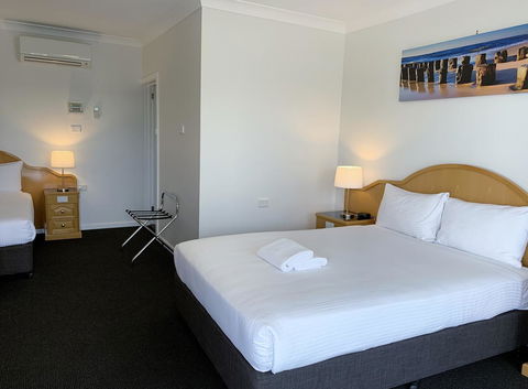 Hilton Beachfront Motel - Accommodation Fremantle 2