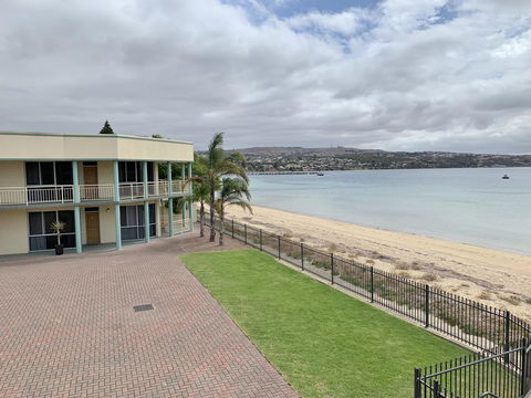 Hilton Beachfront Motel - Accommodation Fremantle 13