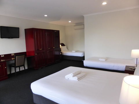 Hilton Beachfront Motel - Accommodation Fremantle 35