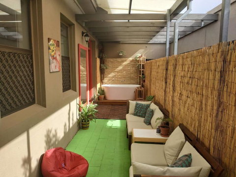 Diamond On Olive - Accommodation Fremantle 0