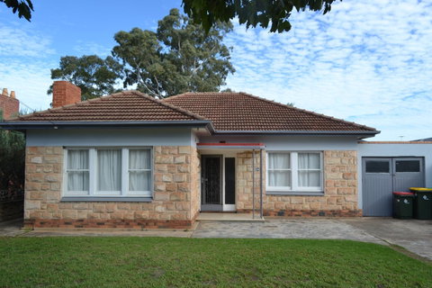 Prospect Holiday House - Accommodation Fremantle 0