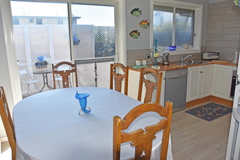 Beach Life Retreat - Accommodation Fremantle 11