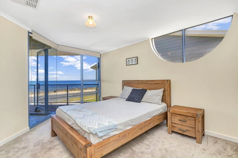 Sail Away - Accommodation Fremantle 7