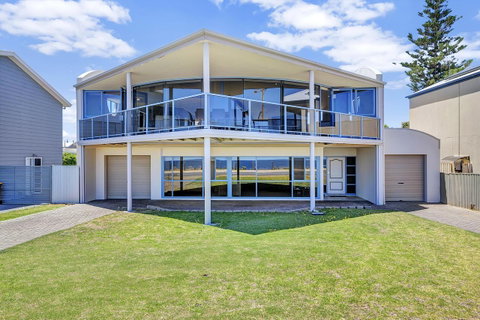 Sail Away - Accommodation Fremantle 3