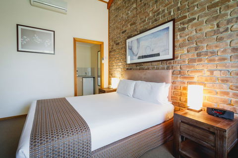 The Lodge By Manna - Accommodation Fremantle 6