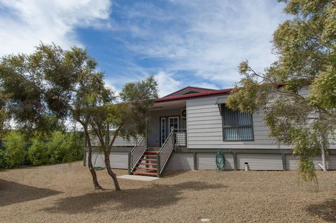 Desert Pea - Accommodation Fremantle 11