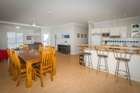 Desert Pea - Accommodation Fremantle 5