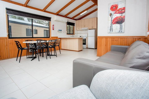 BIG4 Renmark Riverfront Holiday Park - Accommodation Fremantle 1