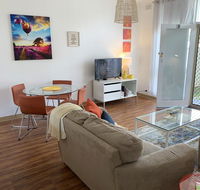 Sunshine Three - Accommodation Fremantle