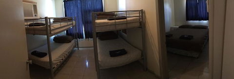 A1Cabins - Accommodation Fremantle 2