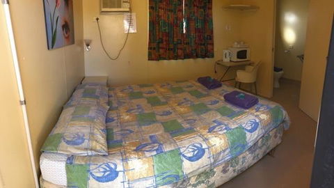 A1Cabins - Accommodation Fremantle 5