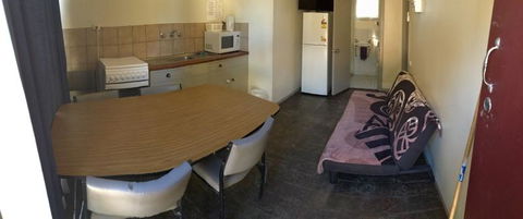 A1Cabins - Accommodation Fremantle 1