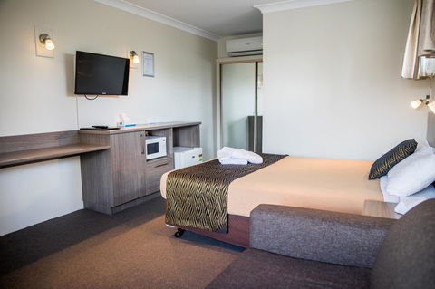 Lilac City Motor Inn & Steakhouse - Accommodation Fremantle 9