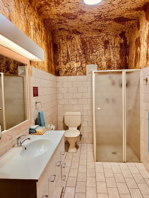 Desert Cave Hotel - Accommodation Fremantle 6