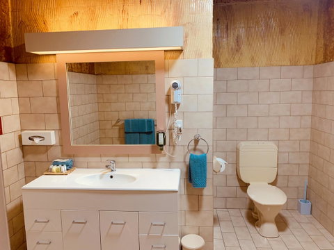 Desert Cave Hotel - Accommodation Fremantle 8