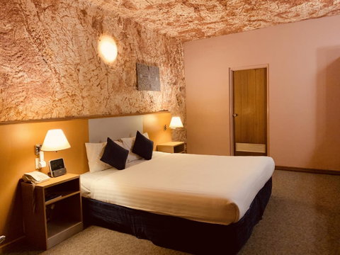 Desert Cave Hotel - Accommodation Fremantle 4