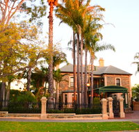 Grand Bluestone Mansion - Accommodation Fremantle