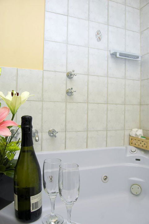 Victoria Hotel Strathalbyn - Accommodation Fremantle 1