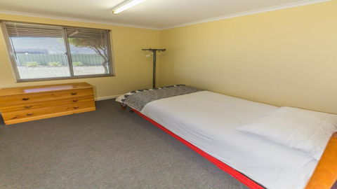 Sandy Feet 31 Gold Coast Drive - Accommodation Fremantle 4