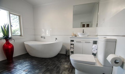 Pirathon Country Estate - Accommodation Fremantle 12