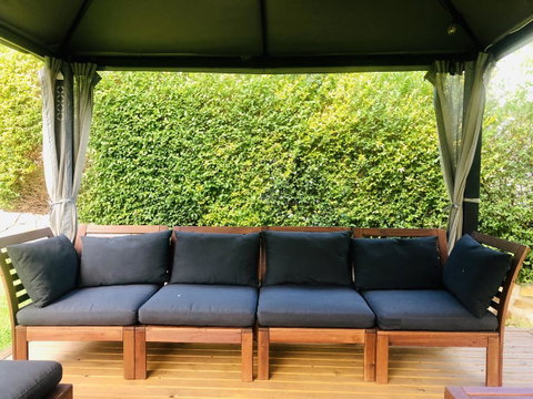 Stunning House With Beautiful Entertainment Area!! - Accommodation Fremantle 16