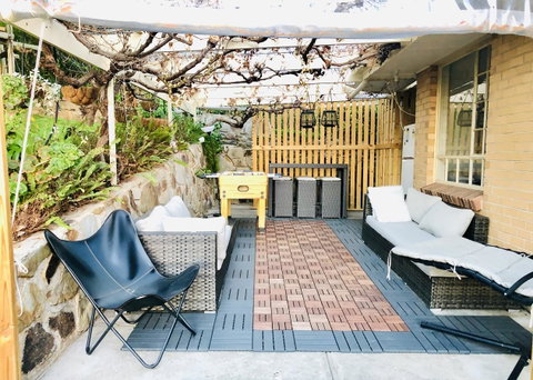 Stunning House With Beautiful Entertainment Area!! - Accommodation Fremantle 13
