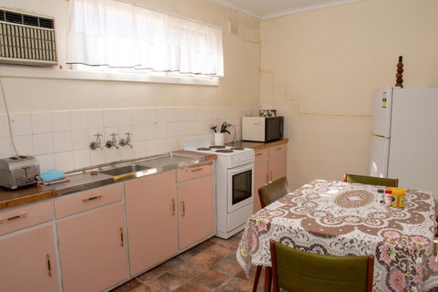 Kimba Units - Accommodation Fremantle 20