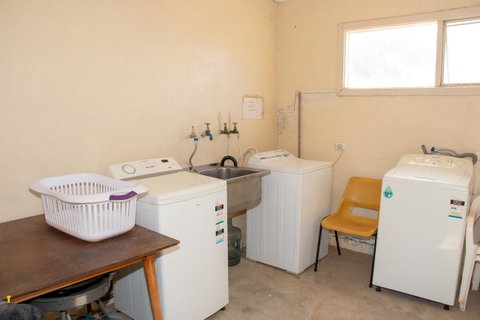Kimba Units - Accommodation Fremantle 1