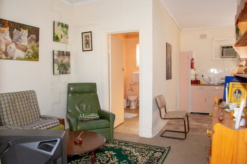 Kimba Units - Accommodation Fremantle 17