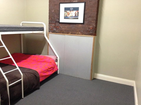 Shingo\'s Backpackers - Accommodation Fremantle 3