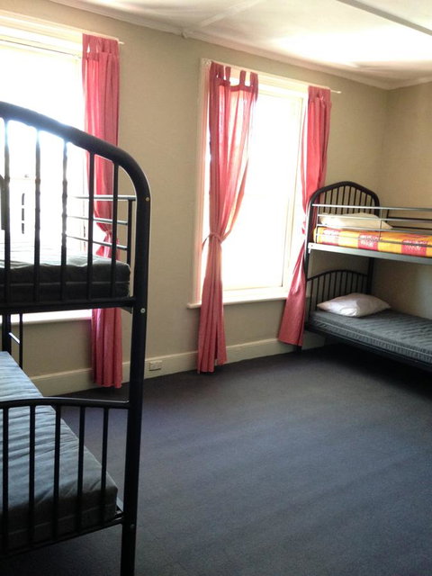 Shingo\'s Backpackers - Accommodation Fremantle 2