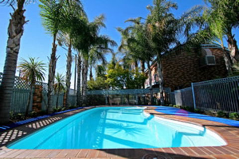 Cattlemans Country Motor Inn & Serviced Apartments - Accommodation Fremantle 0