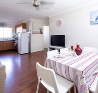 Aurora Holiday Apartment West Beach - Accommodation Fremantle