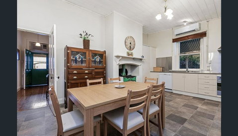 Treasured Memories Cottage - Accommodation Fremantle 9