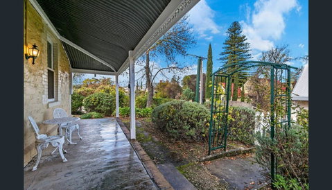 Treasured Memories Cottage - Accommodation Fremantle 8