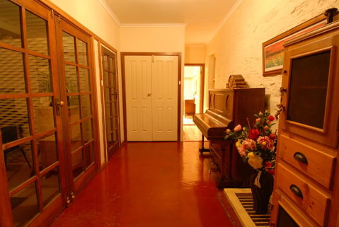 Treasured Memories Cottage - Accommodation Fremantle 19