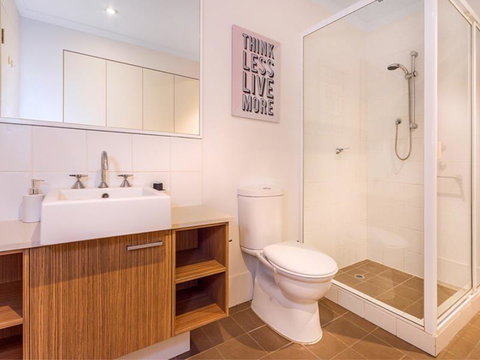 Home Apartment - Perth City Centre - Free WiFi - Accommodation Fremantle 3