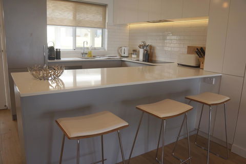 Cottesloe Beachfront Ocean View Apartment - Accommodation Fremantle 13