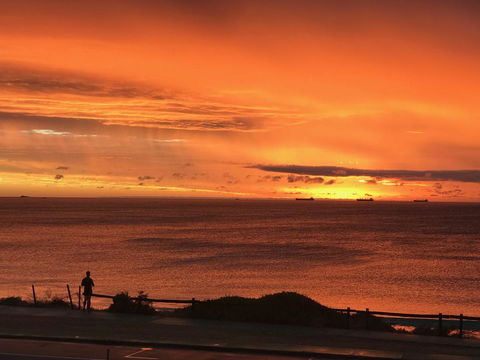 Cottesloe Beachfront Ocean View Apartment - Accommodation Fremantle 14