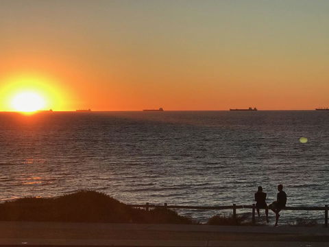 Cottesloe Beachfront Ocean View Apartment - Accommodation Fremantle 18