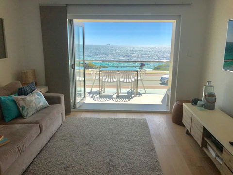 Cottesloe Beachfront Ocean View Apartment - Accommodation Fremantle 0