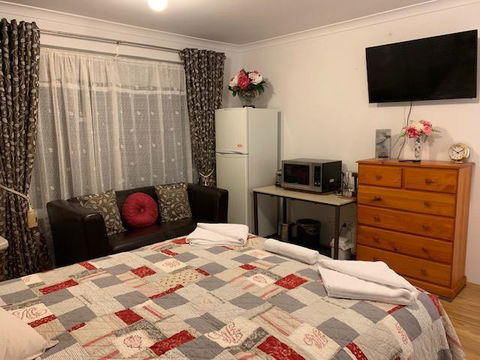 Ascot Comfort - Accommodation Fremantle 8