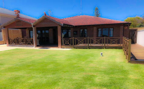 The Compass Beach House - Accommodation Fremantle 6