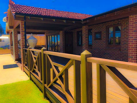 The Compass Beach House - Accommodation Fremantle 2