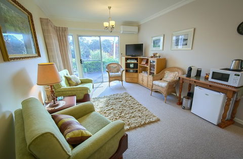 Glenelg On King Bed & Breakfast - Accommodation Fremantle 2