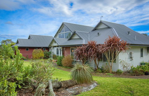 Glenelg On King Bed & Breakfast - Accommodation Fremantle 0