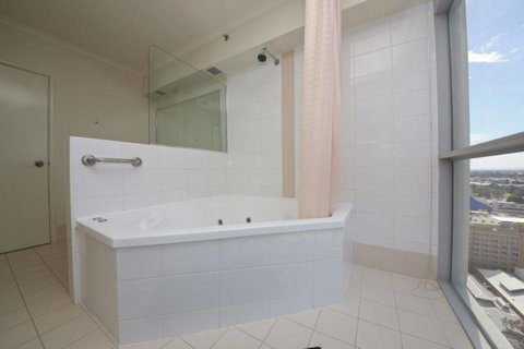 Centre Of Perth Whole Apartment W/view&spa&pool&wifi - Accommodation Fremantle 13