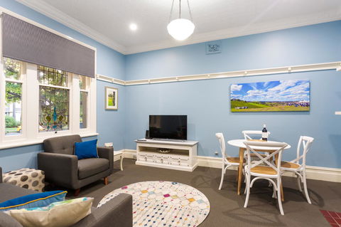 Blue Door Apartments - Accommodation Fremantle 2