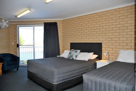 Kalbarri Seafront Villas - Accommodation Fremantle 11